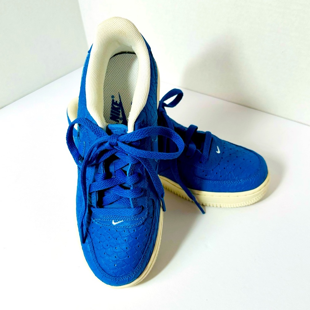 Nike Air Force 1 '07 LV8 Low Blue Crocodile Pattern 
Youth Size 4.5  - NWOT